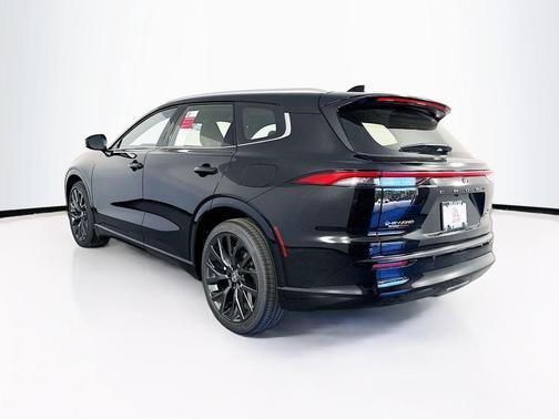 2025 Toyota Crown Signia Limited