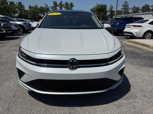 2025 Volkswagen Jetta 1.5T SE