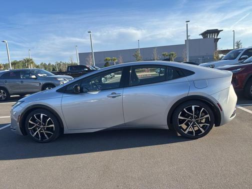 2025 Toyota Prius Plug-In Hybrid XSE