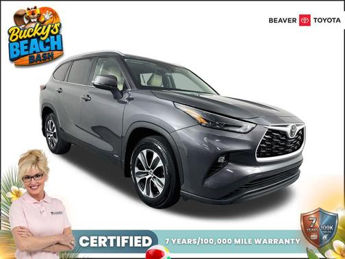 Magnetic Gray Metallic 2025 Toyota Highlander Hybrid XLE