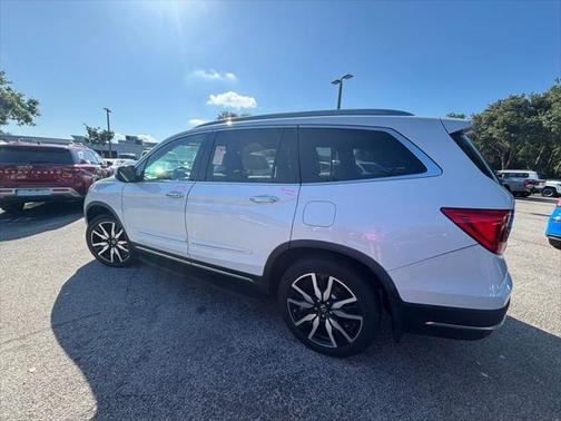 2020 Honda Pilot Touring 8-Passenger