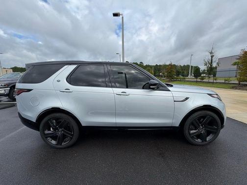 2023 Land Rover Discovery P360 S R-Dynamic