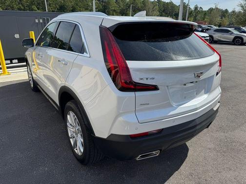 2023 Cadillac XT4 Luxury