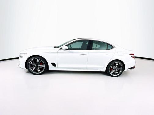 2024 Genesis G70 2.5T RWD