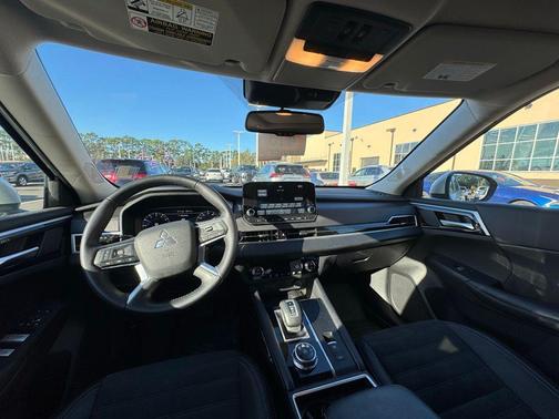 2023 Mitsubishi Outlander SE 2.5 2WD