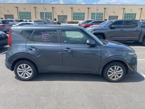 Gravity Grey 2020 Kia Soul LX