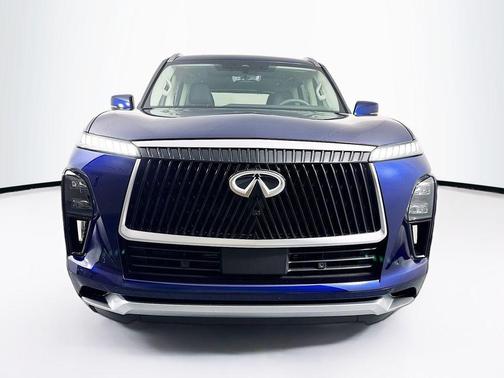 2025 INFINITI QX80 PURE