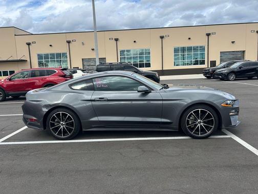 2021 Ford Mustang EcoBoost