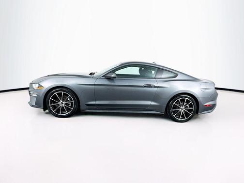2021 Ford Mustang EcoBoost