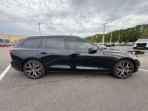 2024 Volvo V60 Recharge Plug-In Hybrid Polestar