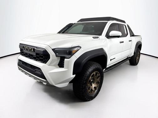 2025 Toyota Tacoma Hybrid Trailhunter