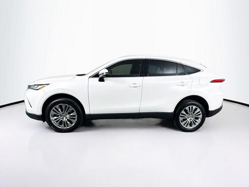 2022 Toyota Venza XLE