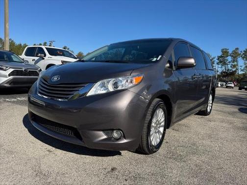 2013 Toyota Sienna XLE