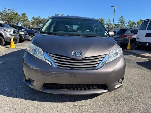 2013 Toyota Sienna XLE