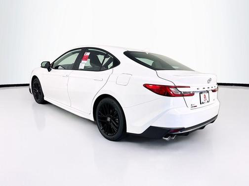 Ice Cap 2026 Toyota Camry SE