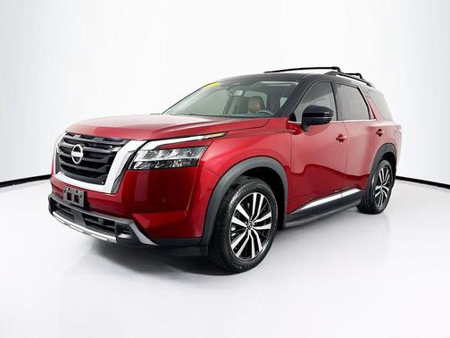 2023 Nissan Pathfinder Platinum FWD