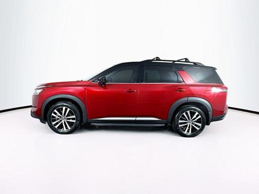 2023 Nissan Pathfinder Platinum FWD