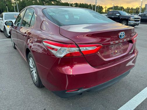 2018 Toyota Camry Hybrid LE