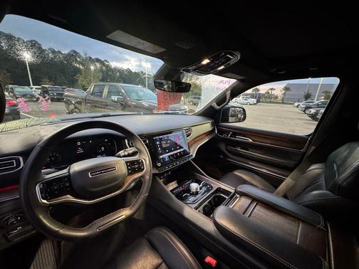 2024 Jeep Grand Wagoneer L 4x4