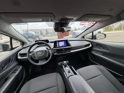 2024 Toyota Prius LE