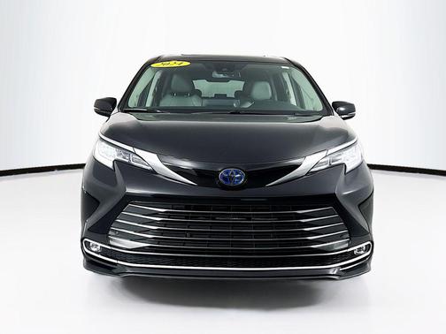 2024 Toyota Sienna Limited