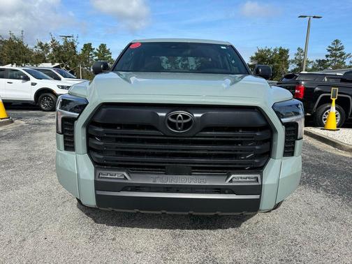 2025 Toyota Tundra SR5