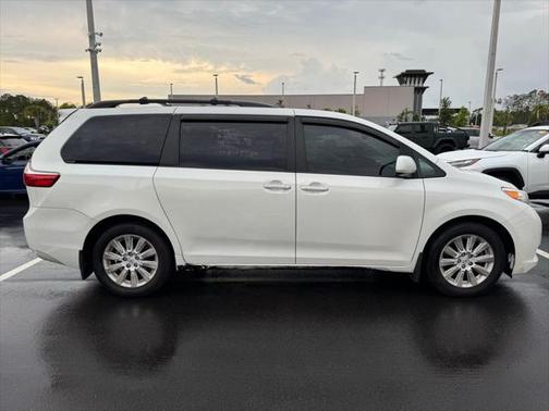 2015 Toyota Sienna XLE Premium