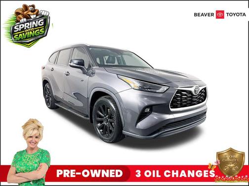 Magnetic Gray Metallic 2023 Toyota Highlander XLE