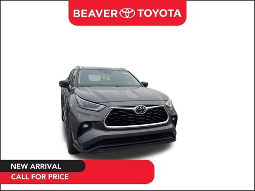 Magnetic Gray Metallic 2023 Toyota Highlander XLE