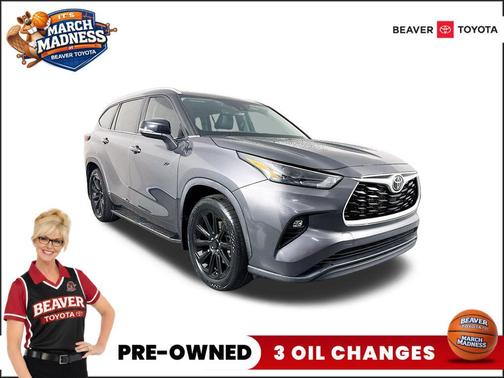 Magnetic Gray Metallic 2023 Toyota Highlander XLE