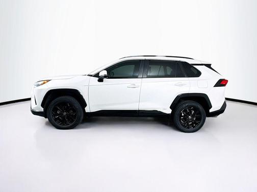 2023 Toyota RAV4 Hybrid SE