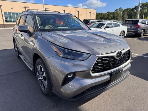 2025 Toyota Highlander XLE