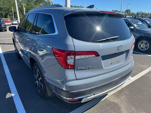 2022 Honda Pilot Touring 8-Passenger