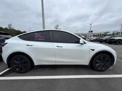 2023 Tesla Model Y Long Range Dual Motor All-Wheel Drive