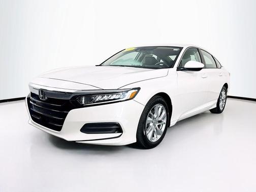 Platinum White Pearl 2019 Honda Accord LX