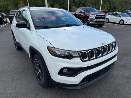 2024 Jeep Compass Latitude
