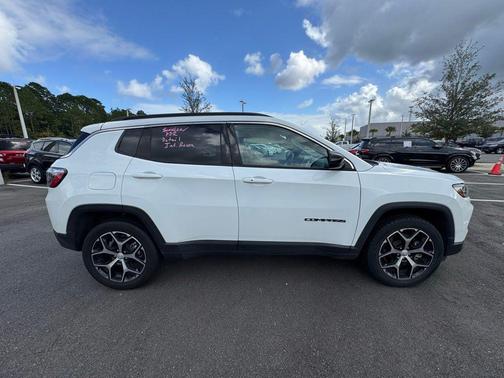 2024 Jeep Compass Latitude