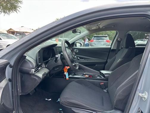 2021 Hyundai ELANTRA SE