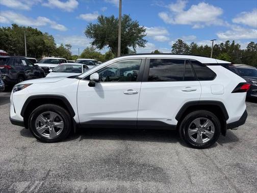2024 Toyota RAV4 Hybrid XLE