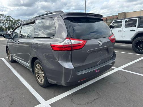 2015 Toyota Sienna XLE Premium