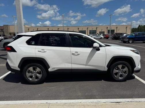 2023 Toyota RAV4 Hybrid XLE