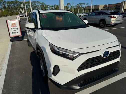 2023 Toyota RAV4 Hybrid XLE