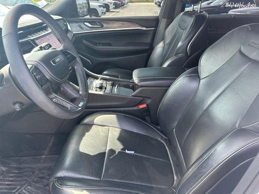Bright White Clearcoat 2024 Jeep Grand Cherokee L Overland