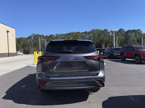 2025 Toyota Highlander Limited