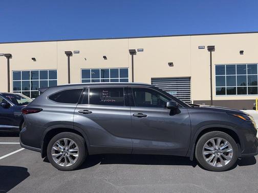 2025 Toyota Highlander Limited