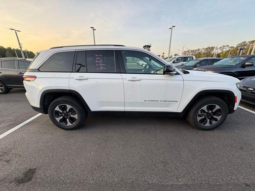 2024 Jeep Grand Cherokee 4xe Base
