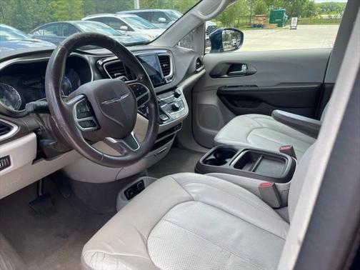 2018 Chrysler Pacifica Touring-L