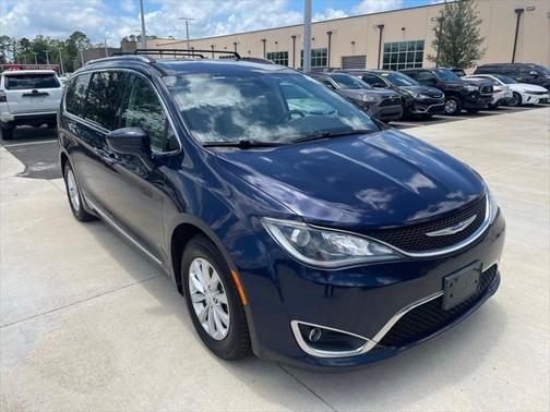 2018 Chrysler Pacifica Touring-L