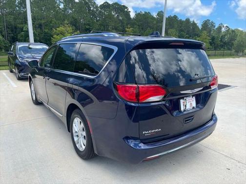 2018 Chrysler Pacifica Touring-L