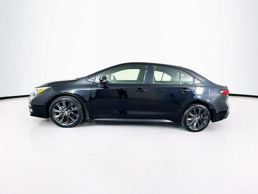 2025 Toyota Corolla Hybrid SE